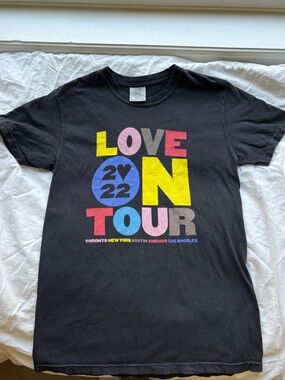 Harry Styles Love On Tour 2022 Graphic T-Shirt Black Size S